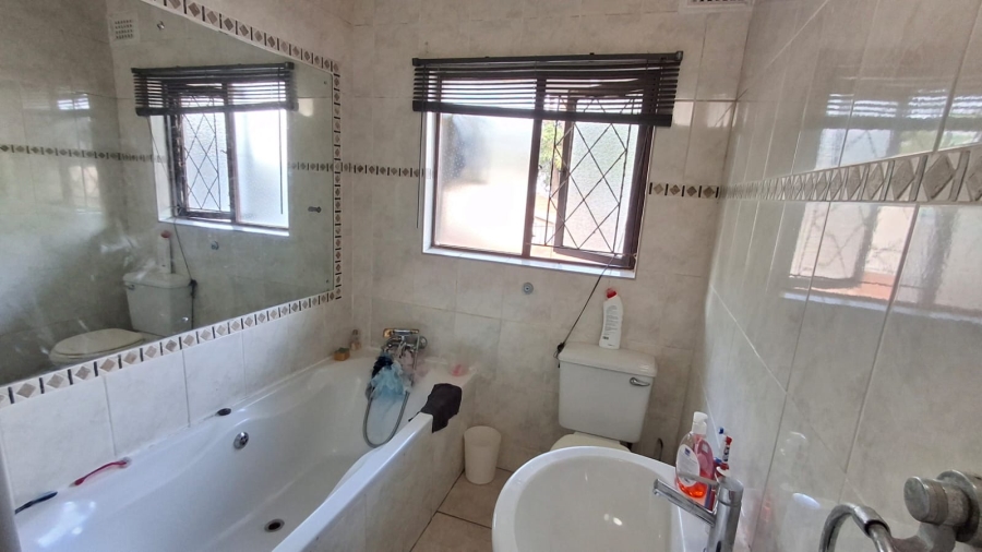 4 Bedroom Property for Sale in Brighton Beach KwaZulu-Natal