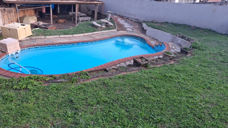 4 Bedroom Property for Sale in Brighton Beach KwaZulu-Natal