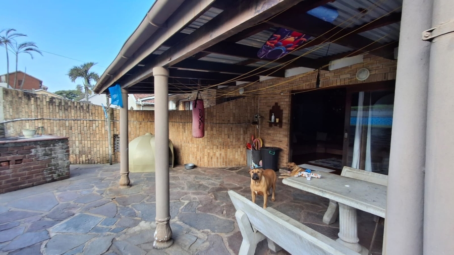 4 Bedroom Property for Sale in Brighton Beach KwaZulu-Natal