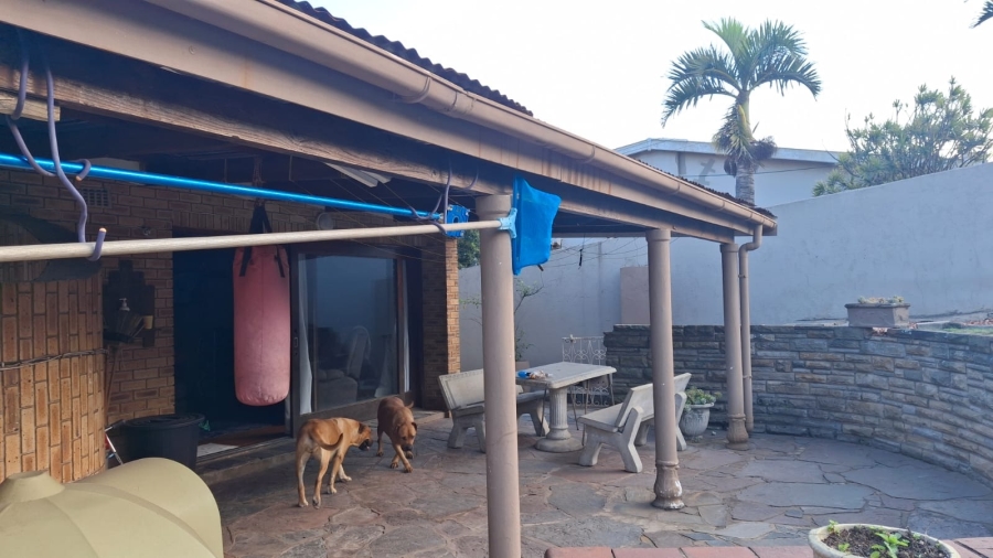 4 Bedroom Property for Sale in Brighton Beach KwaZulu-Natal