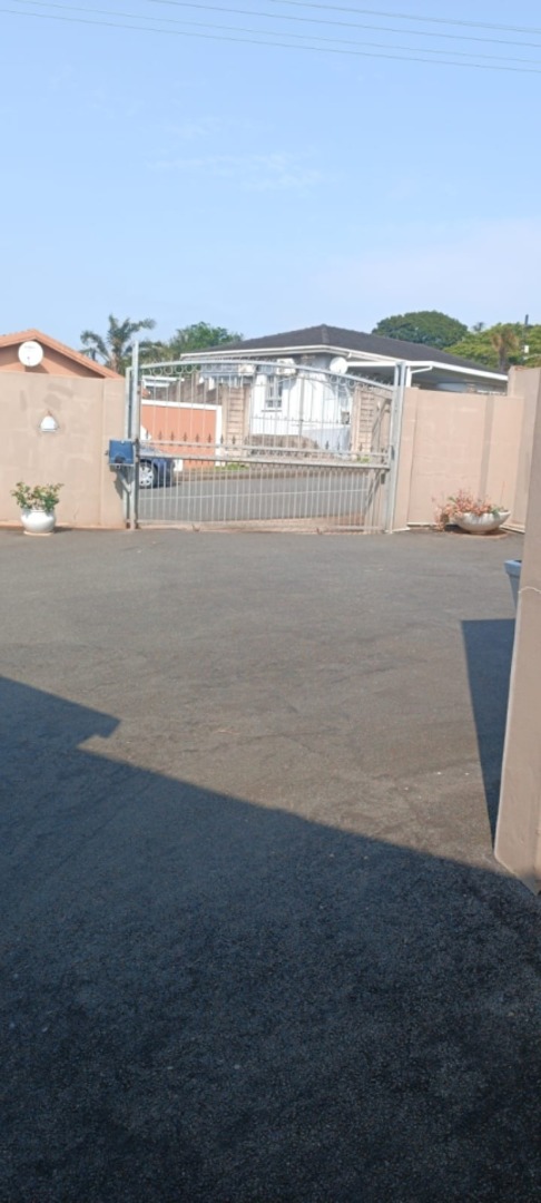 To Let 1 Bedroom Property for Rent in Bluff KwaZulu-Natal