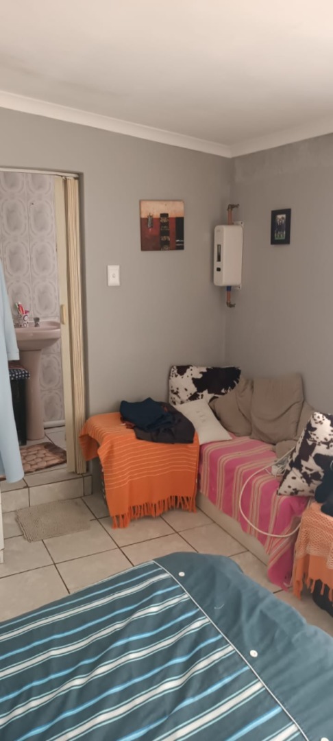 To Let 1 Bedroom Property for Rent in Bluff KwaZulu-Natal