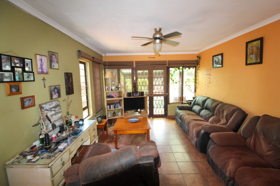 3 Bedroom Property for Sale in Ocean View KwaZulu-Natal