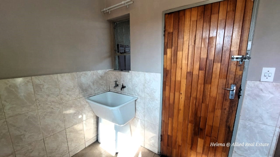 3 Bedroom Property for Sale in Sunnyridge KwaZulu-Natal