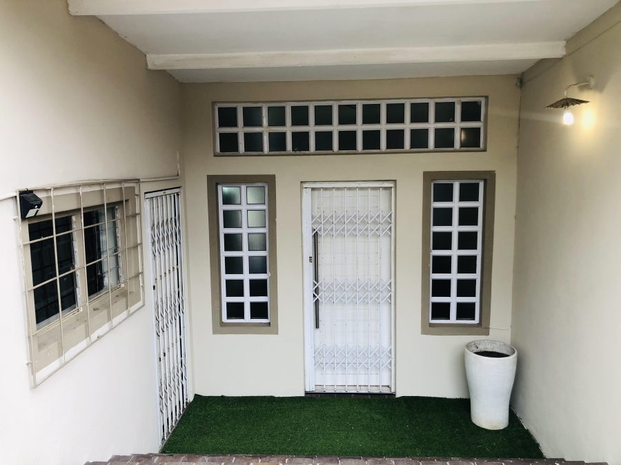 3 Bedroom Property for Sale in Sherwood KwaZulu-Natal