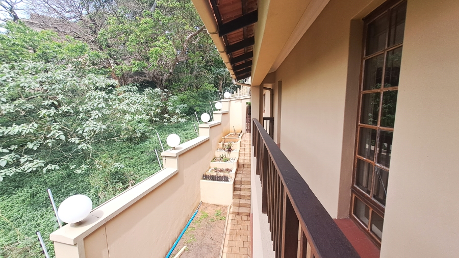 5 Bedroom Property for Sale in Deepdale KwaZulu-Natal