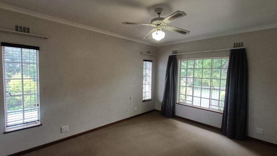 To Let 1 Bedroom Property for Rent in Kloof KwaZulu-Natal