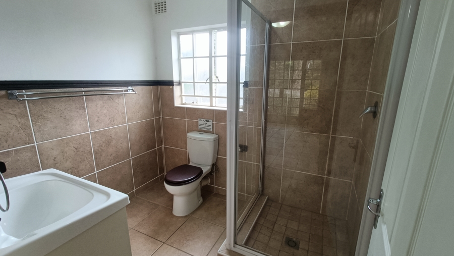 To Let 1 Bedroom Property for Rent in Kloof KwaZulu-Natal