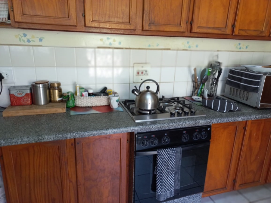 2 Bedroom Property for Sale in Uvongo KwaZulu-Natal