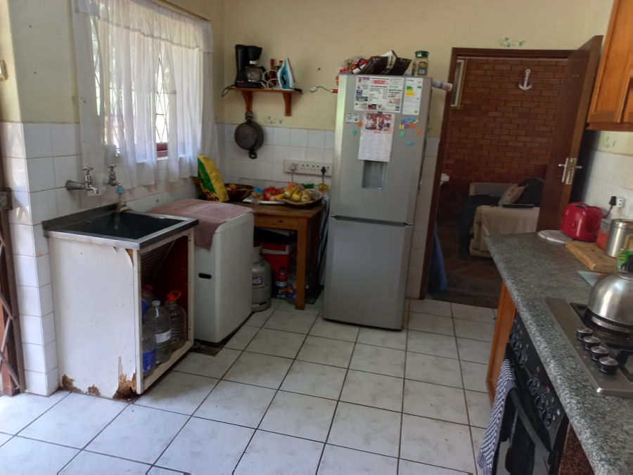 2 Bedroom Property for Sale in Uvongo KwaZulu-Natal