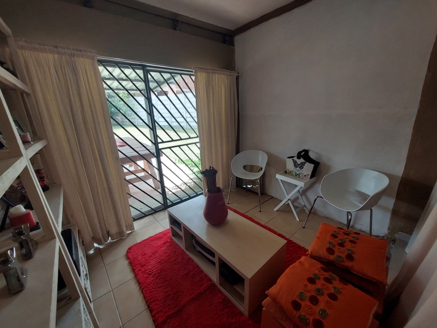 To Let 3 Bedroom Property for Rent in Schuinshoogte KwaZulu-Natal