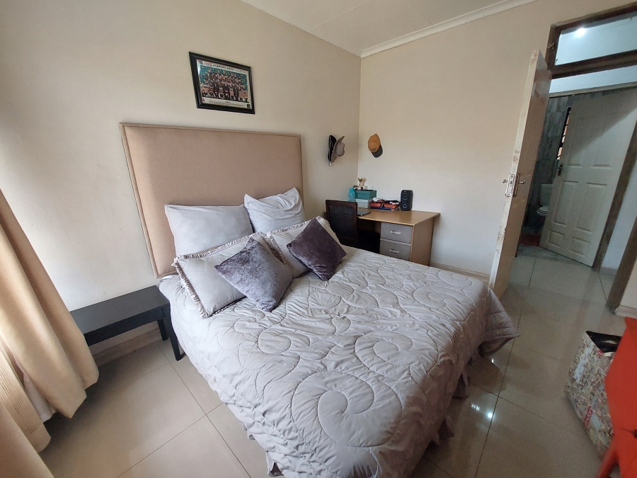 To Let 3 Bedroom Property for Rent in Schuinshoogte KwaZulu-Natal