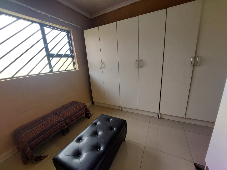 To Let 3 Bedroom Property for Rent in Schuinshoogte KwaZulu-Natal