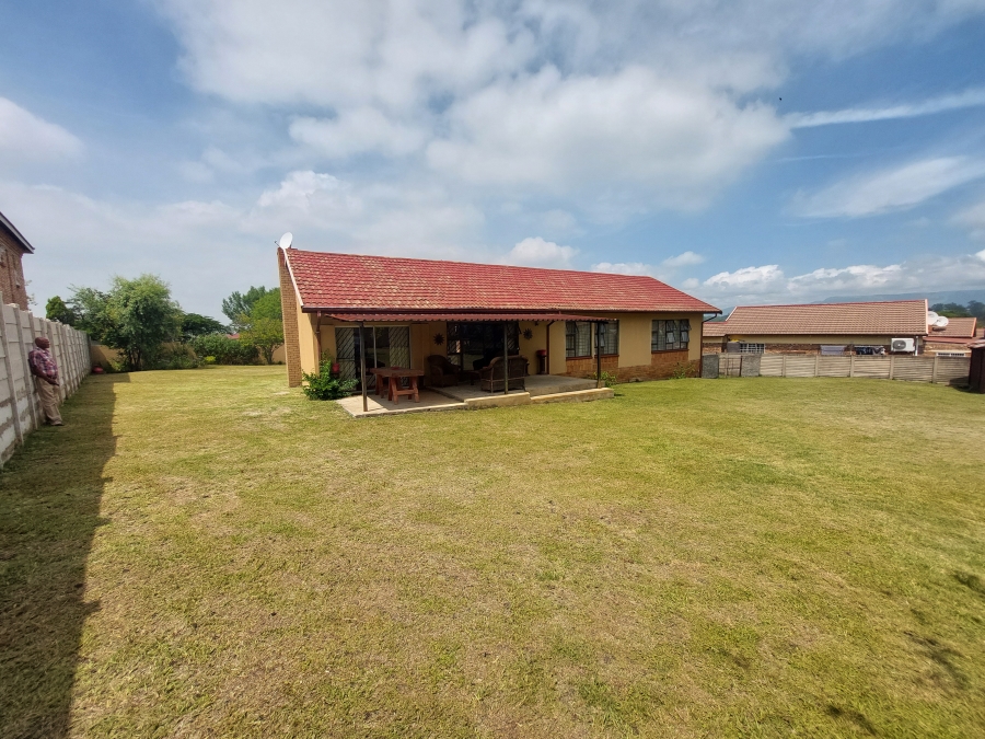 To Let 3 Bedroom Property for Rent in Schuinshoogte KwaZulu-Natal