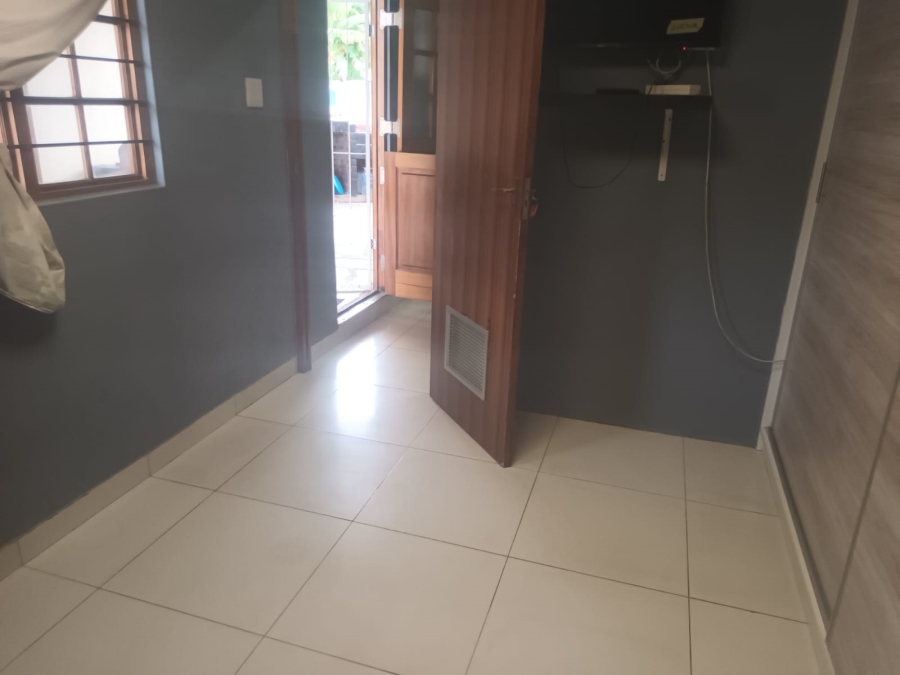 To Let 1 Bedroom Property for Rent in Bellair KwaZulu-Natal