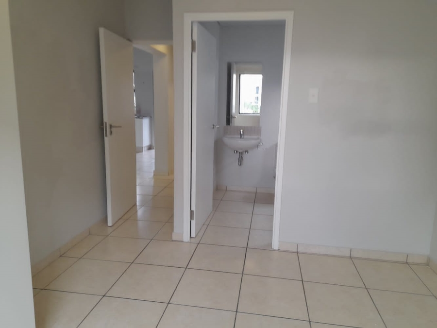 2 Bedroom Property for Sale in Ballitoville KwaZulu-Natal