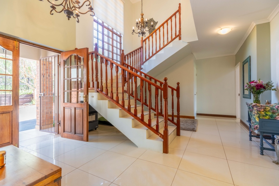 5 Bedroom Property for Sale in Clifton Hill Estate KwaZulu-Natal