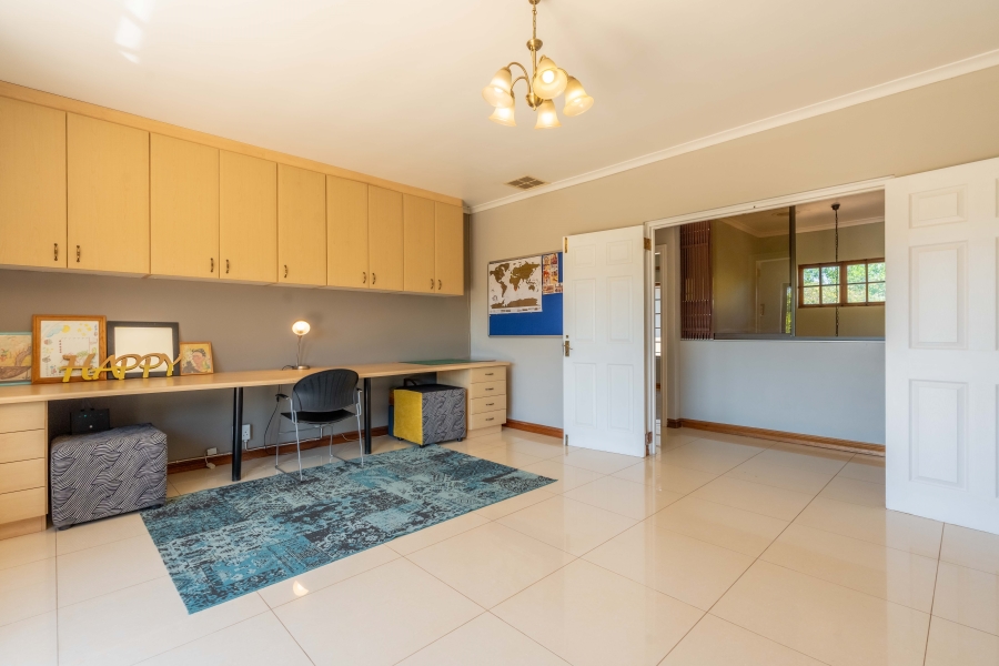 5 Bedroom Property for Sale in Clifton Hill Estate KwaZulu-Natal