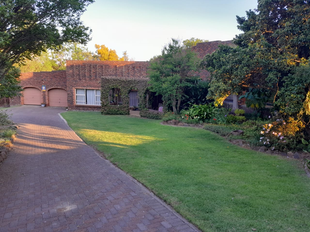 7 Bedroom Property for Sale in Schuinshoogte KwaZulu-Natal