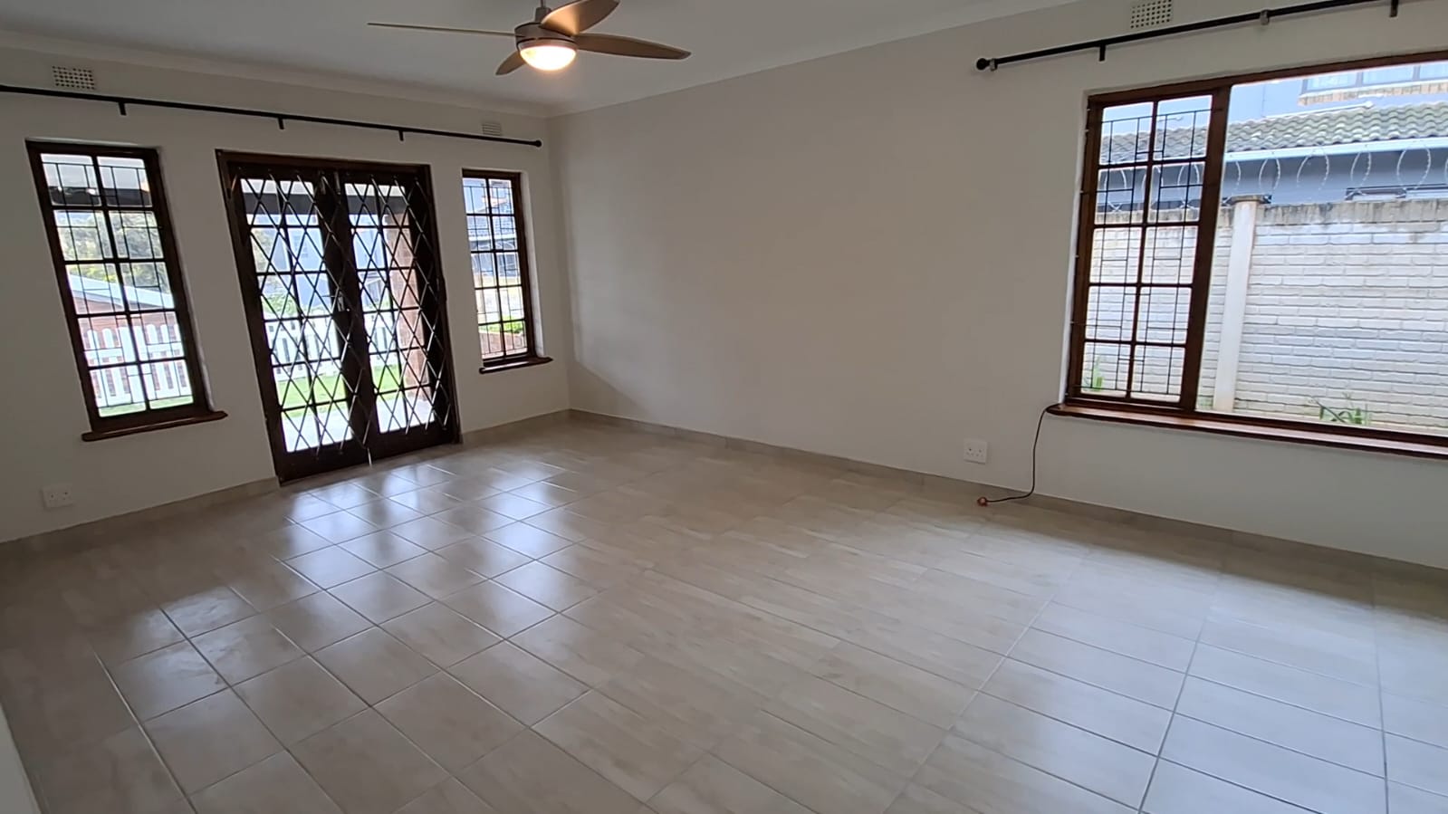 3 Bedroom Property for Sale in Amanzimtoti KwaZulu-Natal