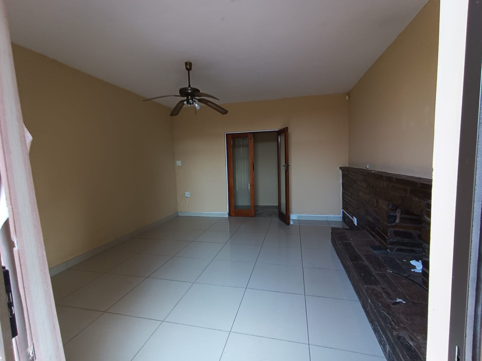 To Let 2 Bedroom Property for Rent in La Mercy KwaZulu-Natal