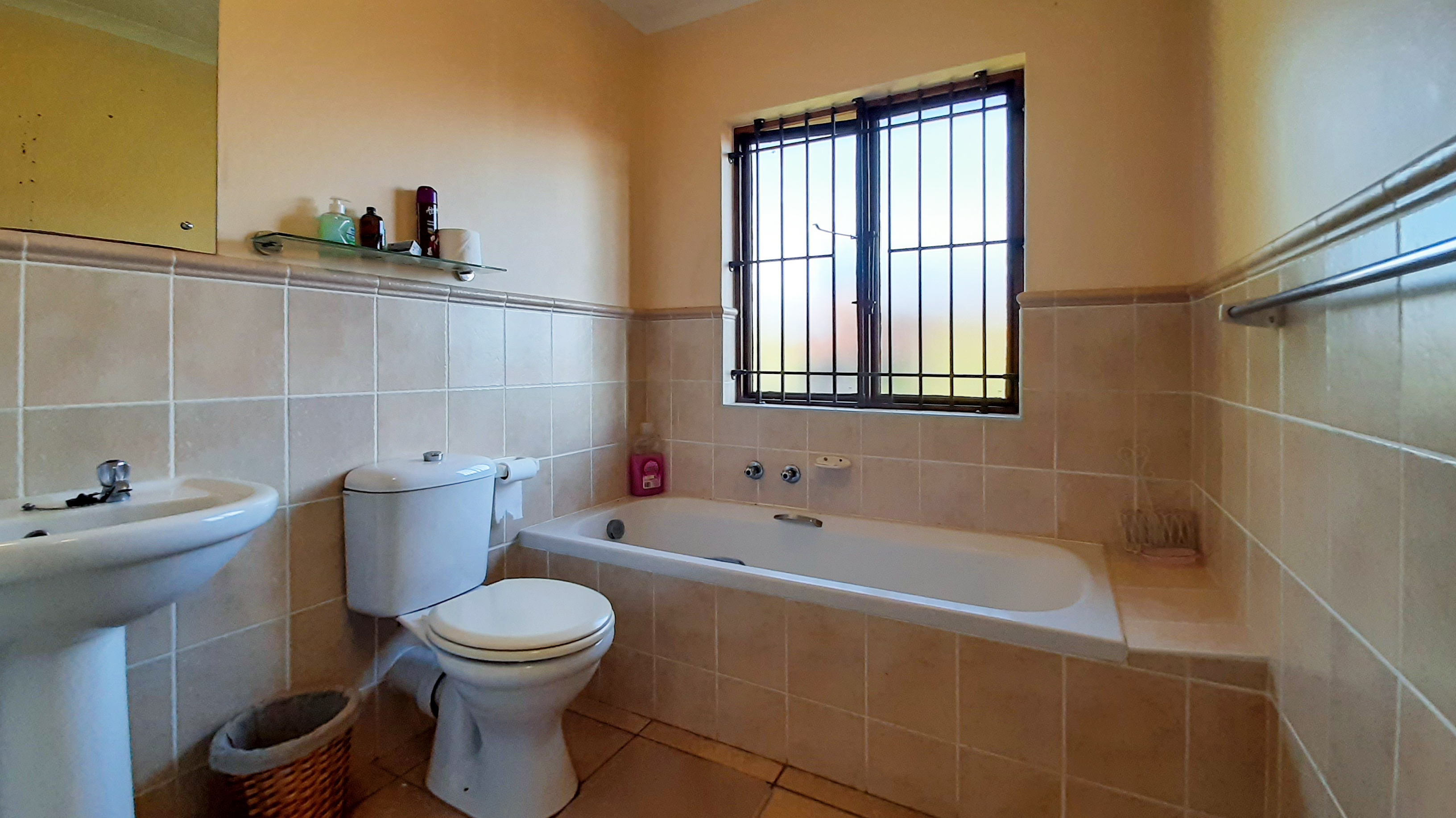 3 Bedroom Property for Sale in Wakenshaw Estate KwaZulu-Natal