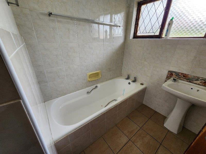 4 Bedroom Property for Sale in Farningham Ridge KwaZulu-Natal