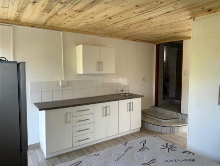 To Let 1 Bedroom Property for Rent in Birdswood KwaZulu-Natal