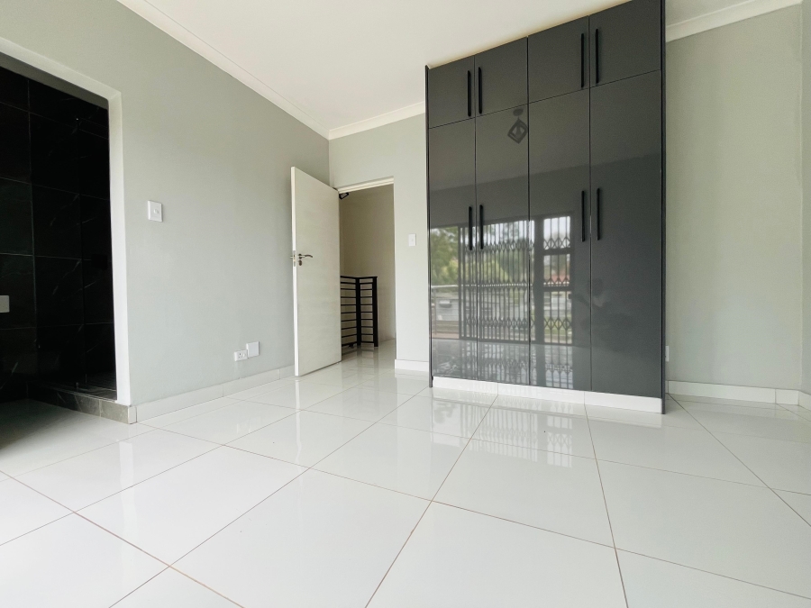 To Let 3 Bedroom Property for Rent in Bluff KwaZulu-Natal