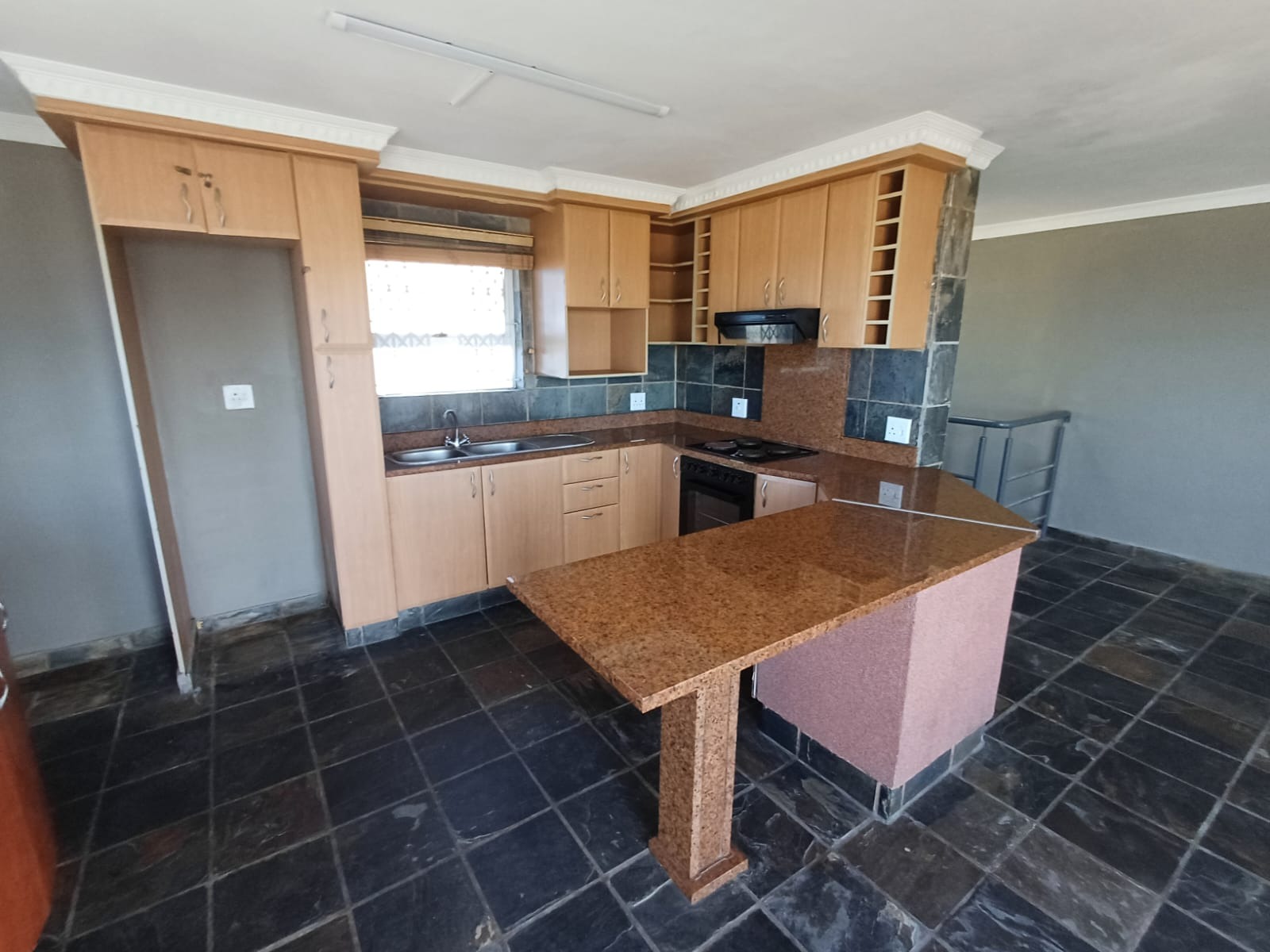 9 Bedroom Property for Sale in Ocean View KwaZulu-Natal