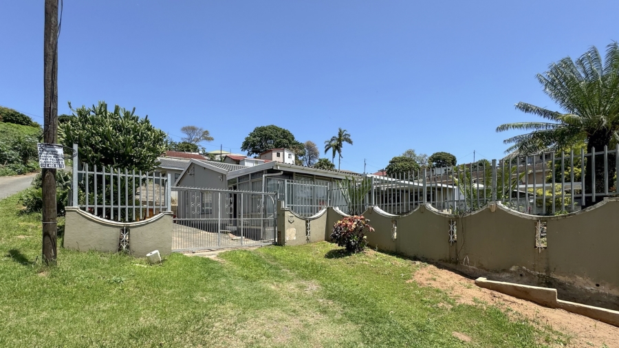 6 Bedroom Property for Sale in Sea View KwaZulu-Natal