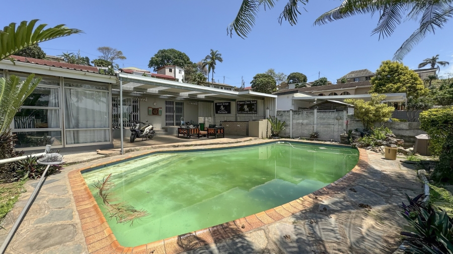 6 Bedroom Property for Sale in Sea View KwaZulu-Natal