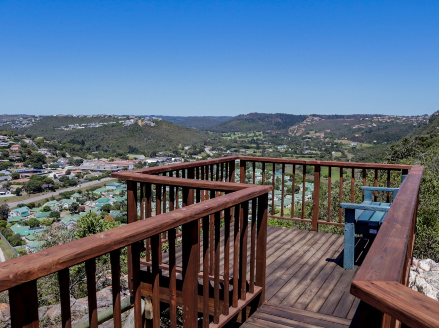 7 Bedroom Property for Sale in Signal Hill KwaZulu-Natal