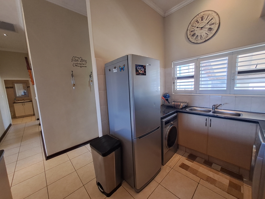 To Let 3 Bedroom Property for Rent in Westbrook KwaZulu-Natal