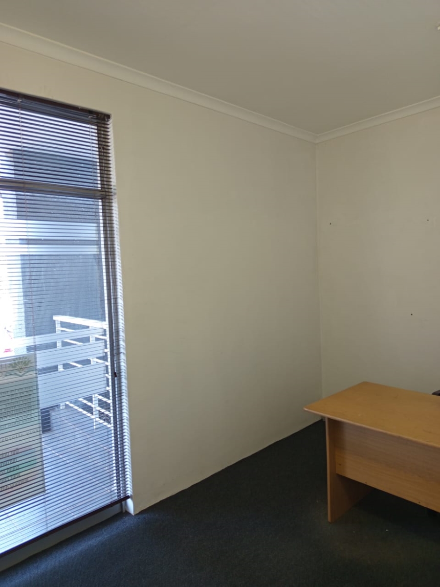 To Let commercial Property for Rent in Umhlanga Ridge KwaZulu-Natal