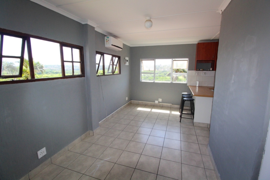 To Let 1 Bedroom Property for Rent in Ocean View KwaZulu-Natal