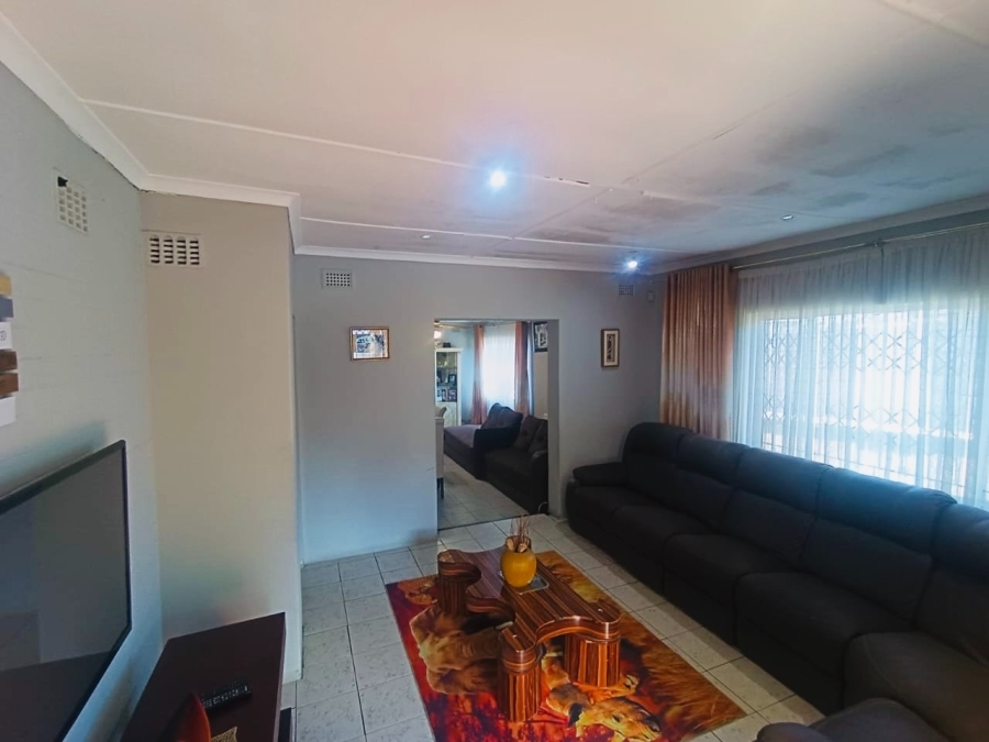 3 Bedroom Property for Sale in Montclair KwaZulu-Natal