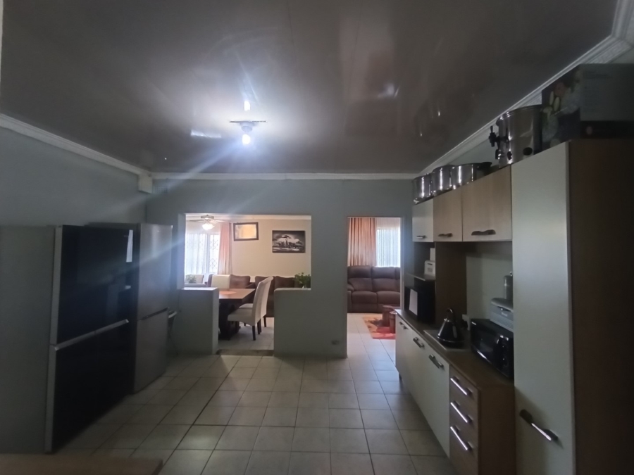 3 Bedroom Property for Sale in Montclair KwaZulu-Natal