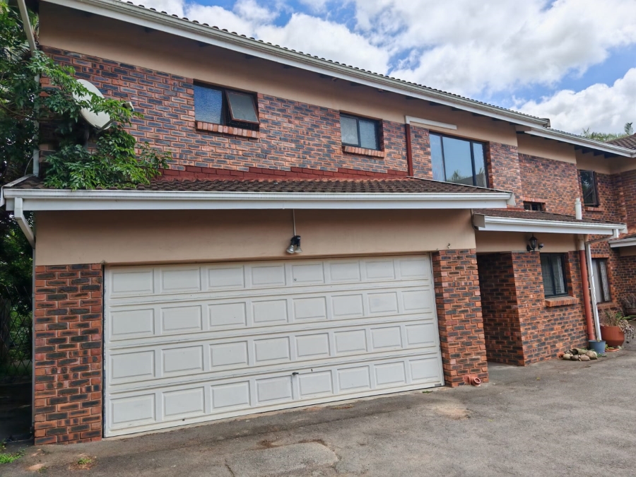 3 Bedroom Property for Sale in Rouken Glen KwaZulu-Natal