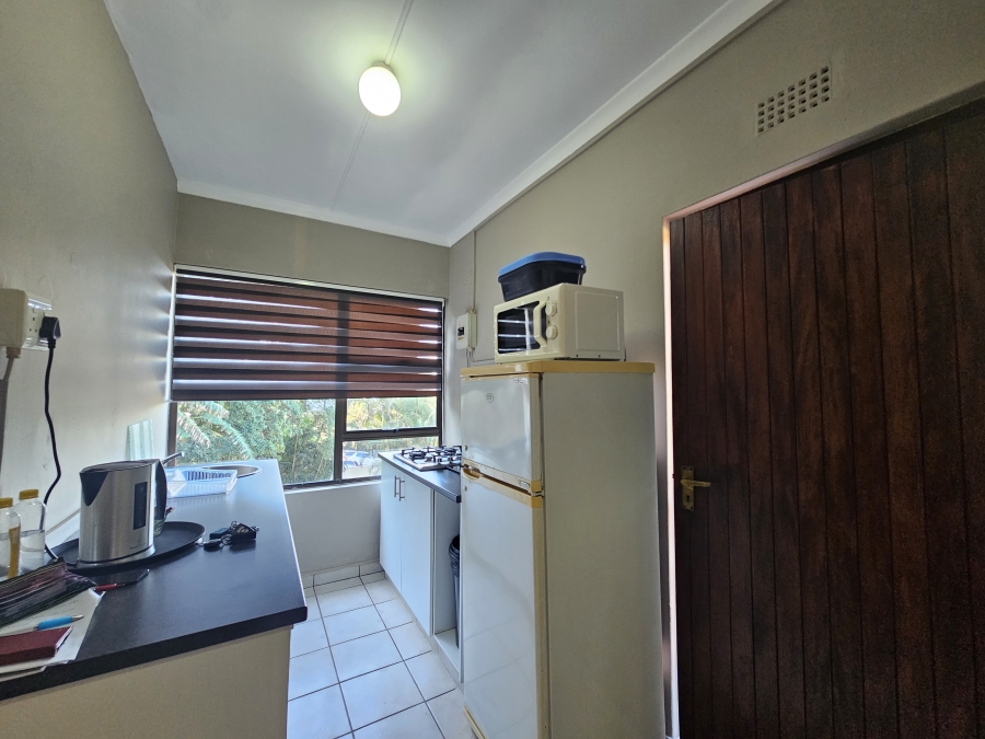 To Let 1 Bedroom Property for Rent in Shakas Rock KwaZulu-Natal