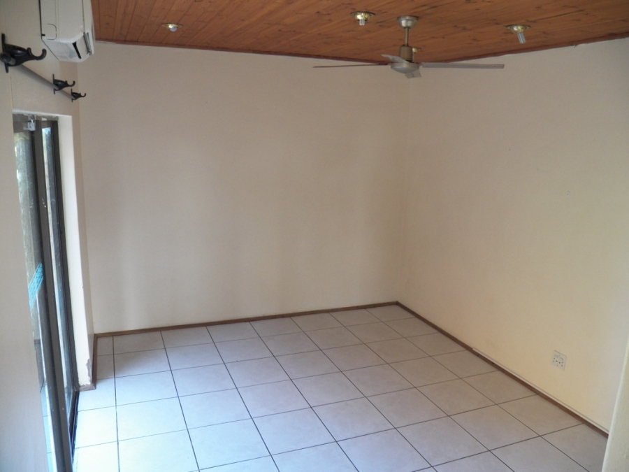 To Let 4 Bedroom Property for Rent in Meer En See KwaZulu-Natal