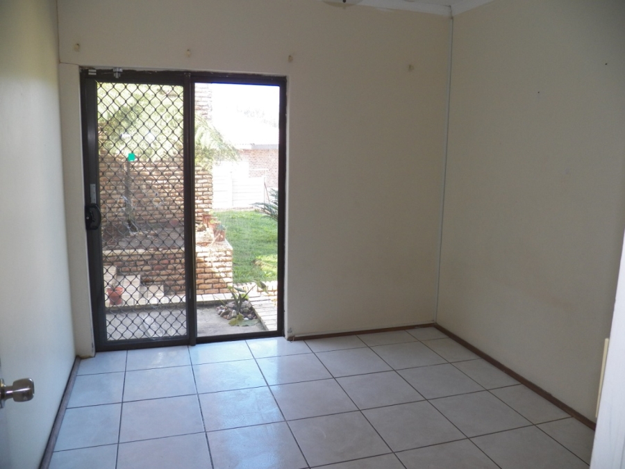 To Let 4 Bedroom Property for Rent in Meer En See KwaZulu-Natal