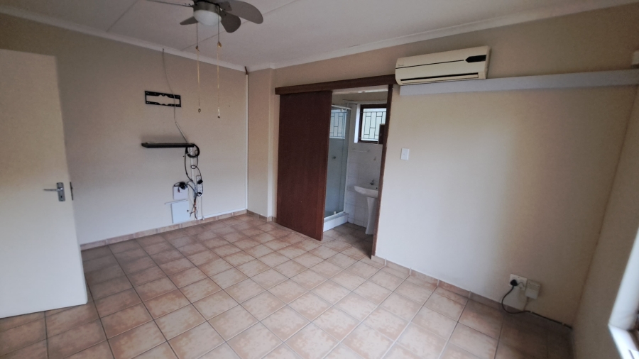 To Let 4 Bedroom Property for Rent in Veld En Vlei KwaZulu-Natal