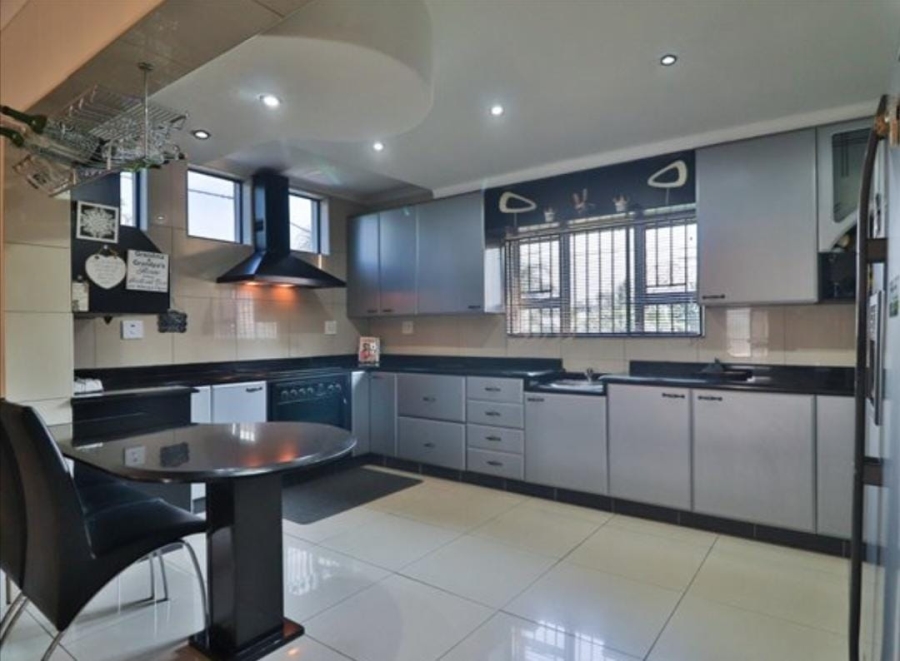 20 Bedroom Property for Sale in Glen Hills KwaZulu-Natal