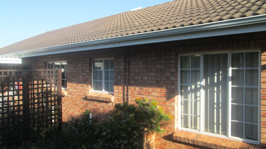 3 Bedroom Property for Sale in Greendale KwaZulu-Natal