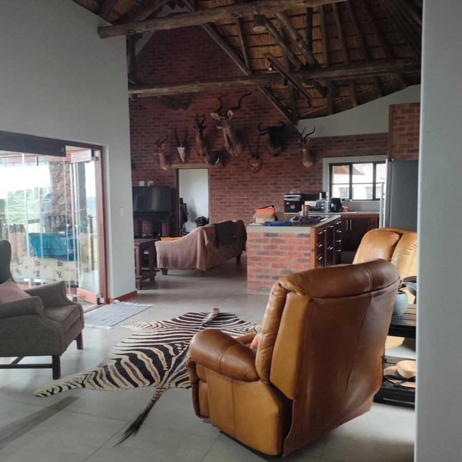 4 Bedroom Property for Sale in Phezulu KwaZulu-Natal