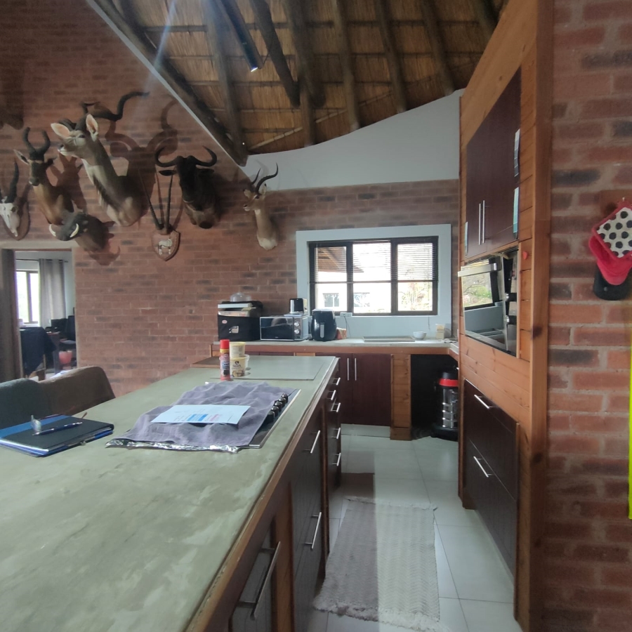 4 Bedroom Property for Sale in Phezulu KwaZulu-Natal