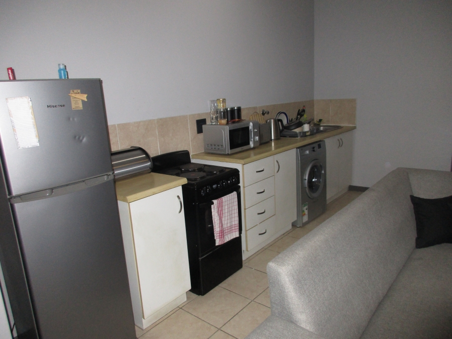 To Let 1 Bedroom Property for Rent in Westbrook KwaZulu-Natal