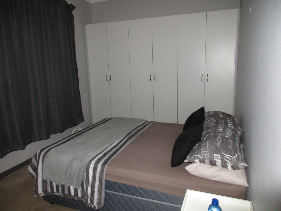 To Let 1 Bedroom Property for Rent in Westbrook KwaZulu-Natal