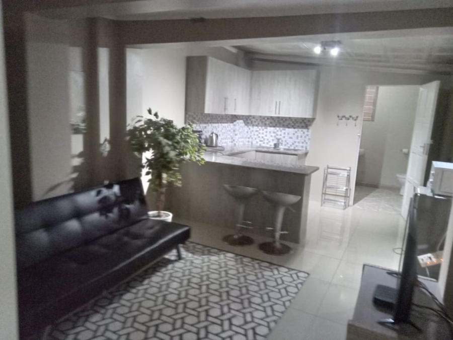 To Let 1 Bedroom Property for Rent in Westridge KwaZulu-Natal